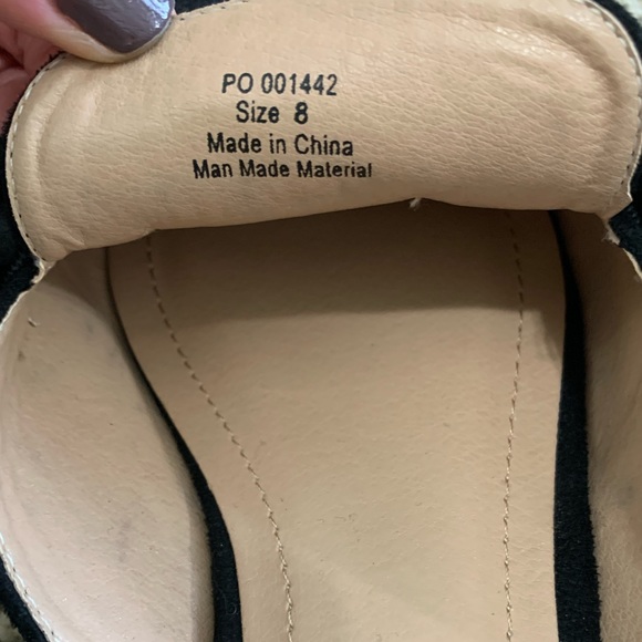 Ruffle Flats -NWOT Sz 8 - Picture 3 of 3